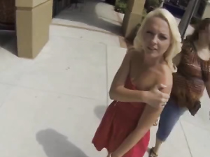 Blonde Babe Starts Enjoying A Cock While In The Car